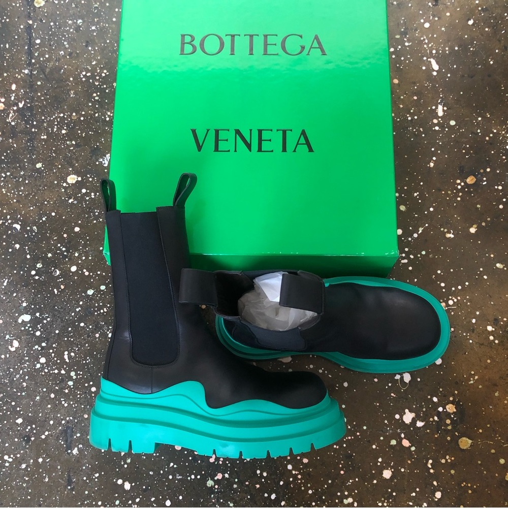 Bottega Veneta Tire Boots Black Green Sole - Picture 2 of 10